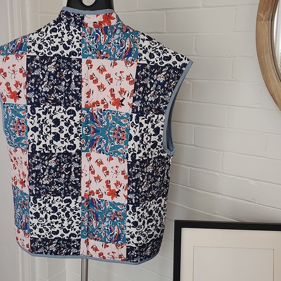 Quilted Vest, Medium - Picture 5 of 6